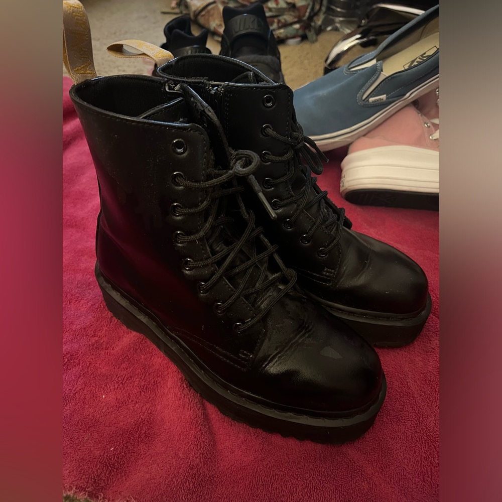 Doc Martens Vegan Jadon II Boot Mono Platforms